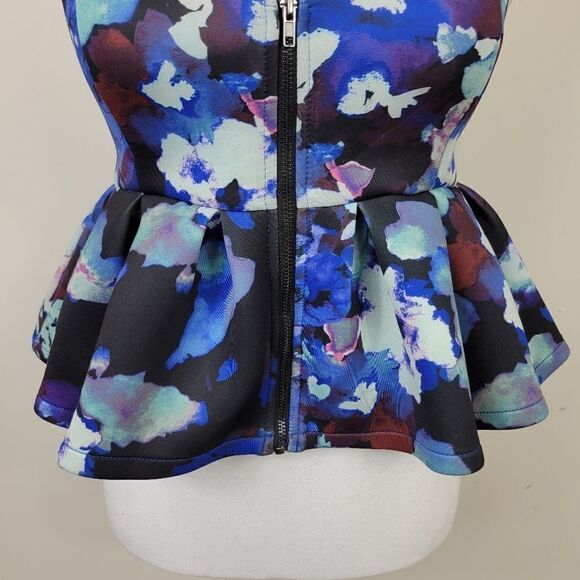 NWT Urban Outfitters Silence + Noise Floral Crop Top. Blue S#012 - Picture 5 of 13